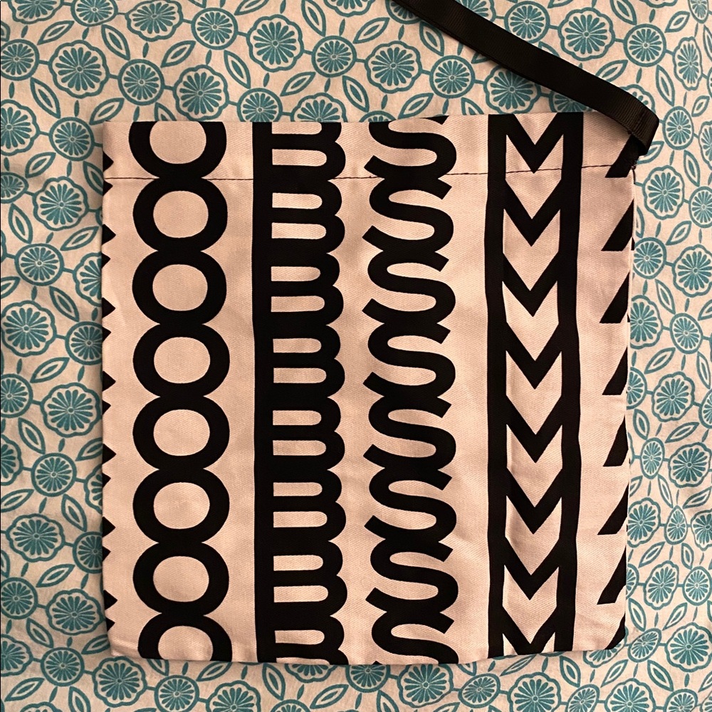 Black and White Graphic Marc Jacobs Cotton draw string pouch bag - unused
